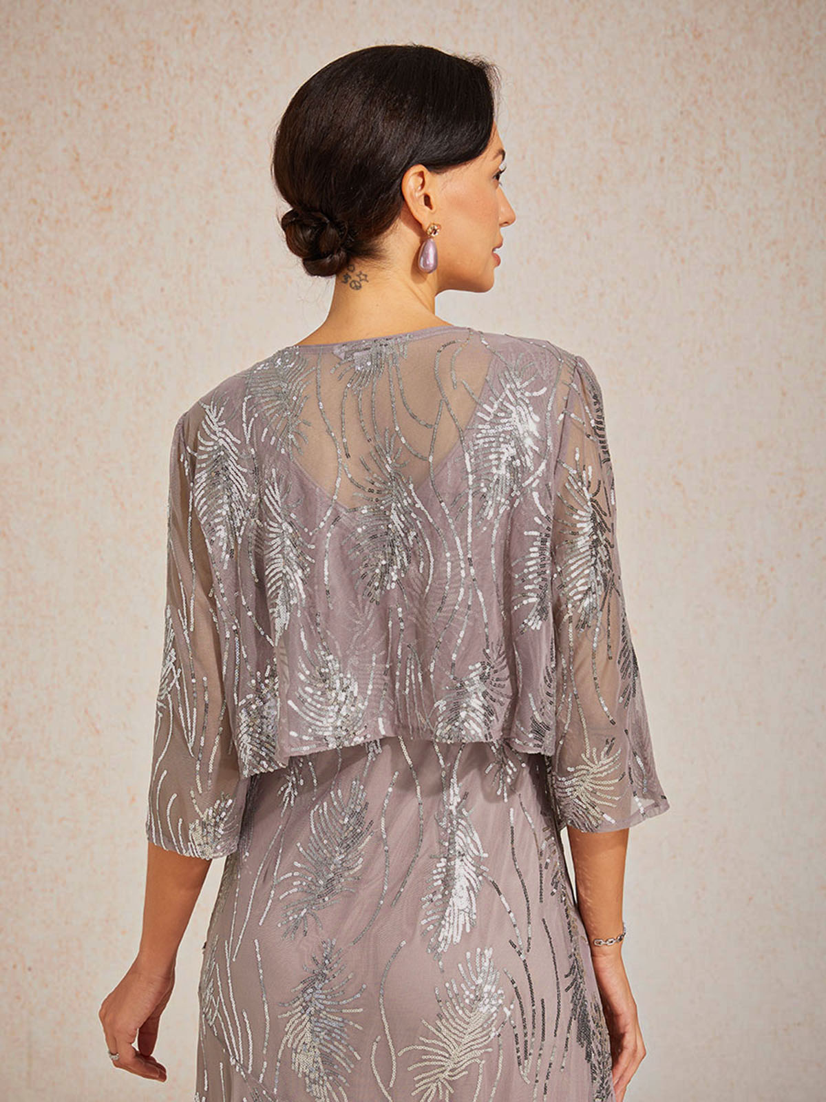 Kurzes Bolero aus Mesh mit Pailletten und 3/4-Ärmeln
