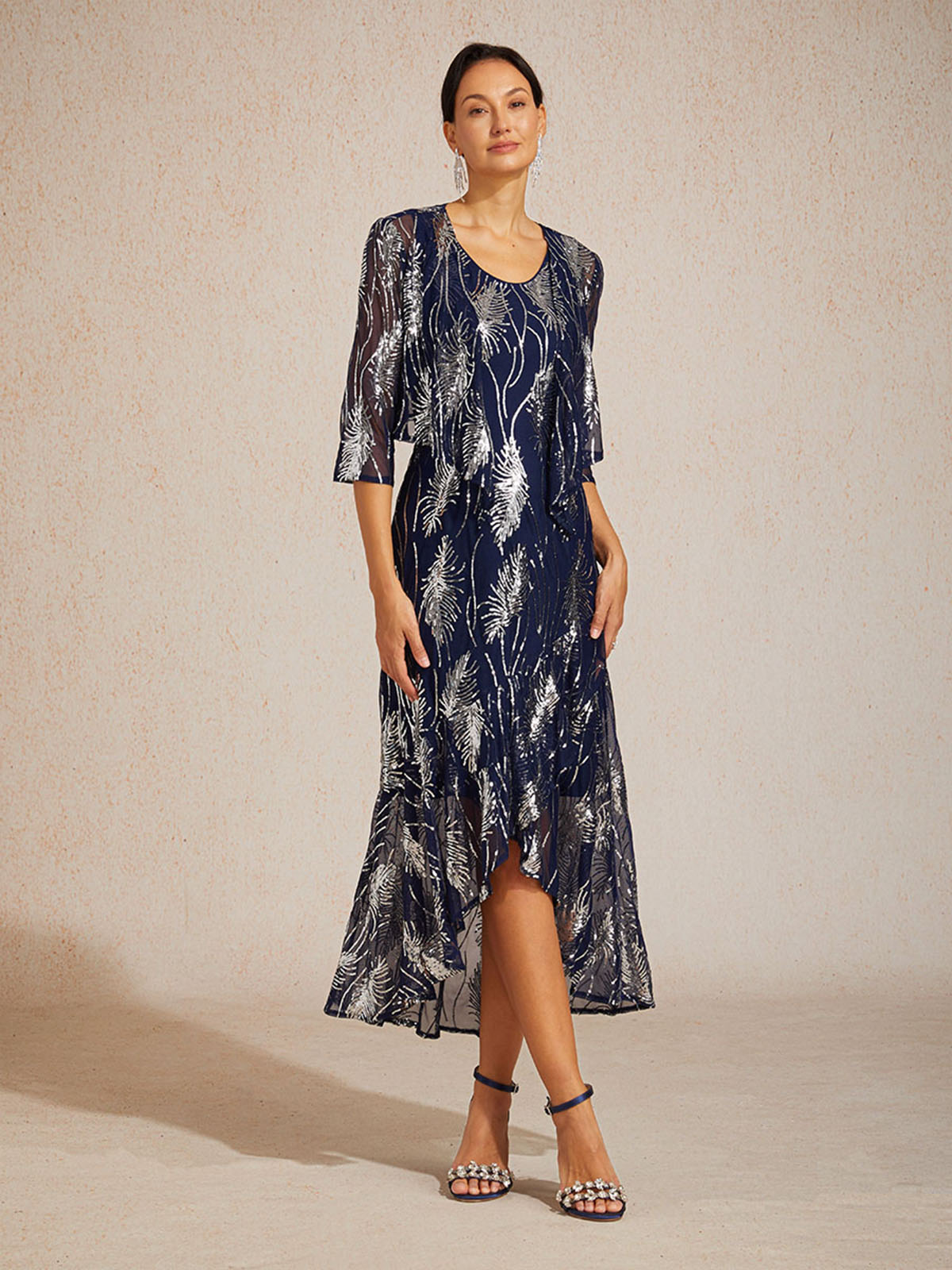 Kurzes Bolero aus Mesh mit Pailletten und 3/4-Ärmeln