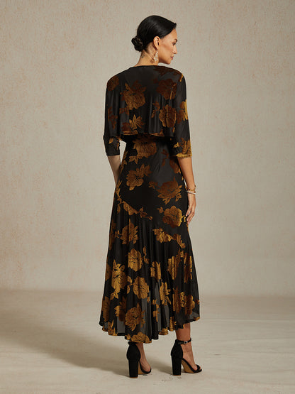 Abendkleid mit Blumenmuster und asymmetrischem Saum