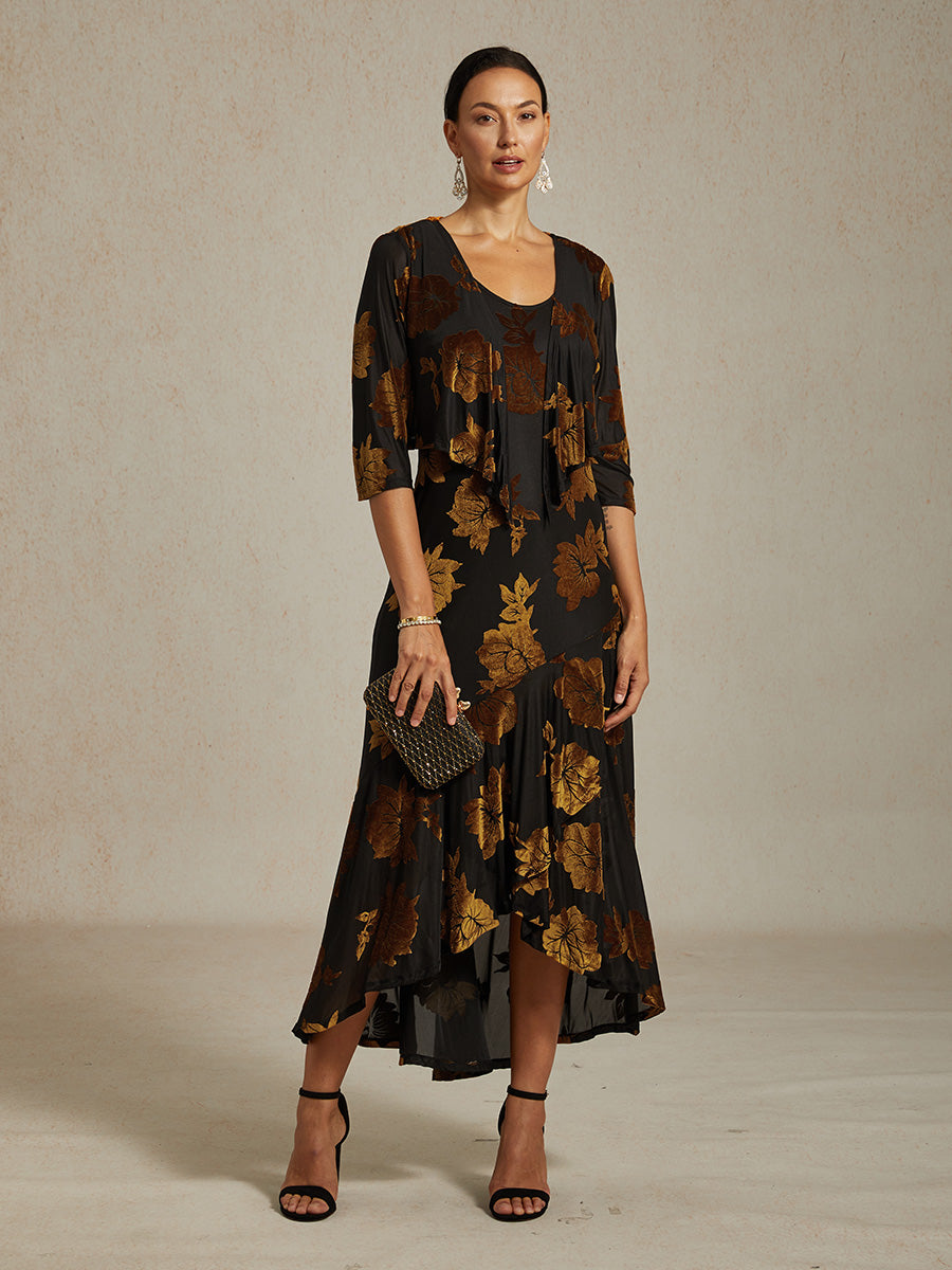 Abendkleid mit Blumenmuster und asymmetrischem Saum