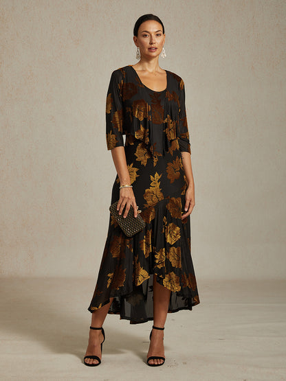 Abendkleid mit Blumenmuster und asymmetrischem Saum