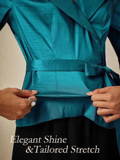 Blusa in taffetà elasticizzato con maniche 3/4 e dettaglio cintura annodata