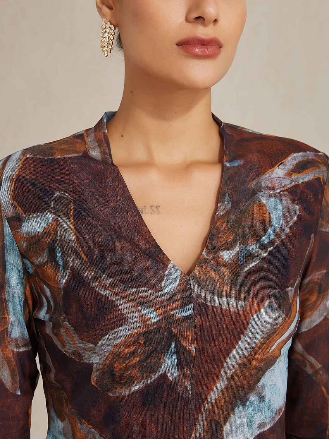 Abstract Print Stretch Knit Top