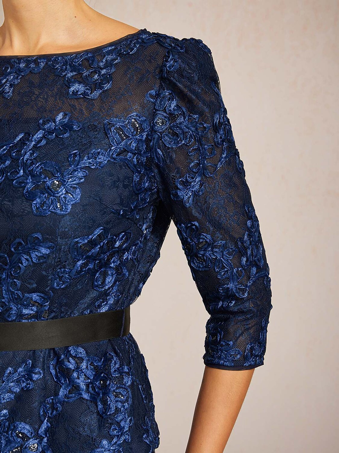 3/4 Sleeve Rosette Lace Blouse