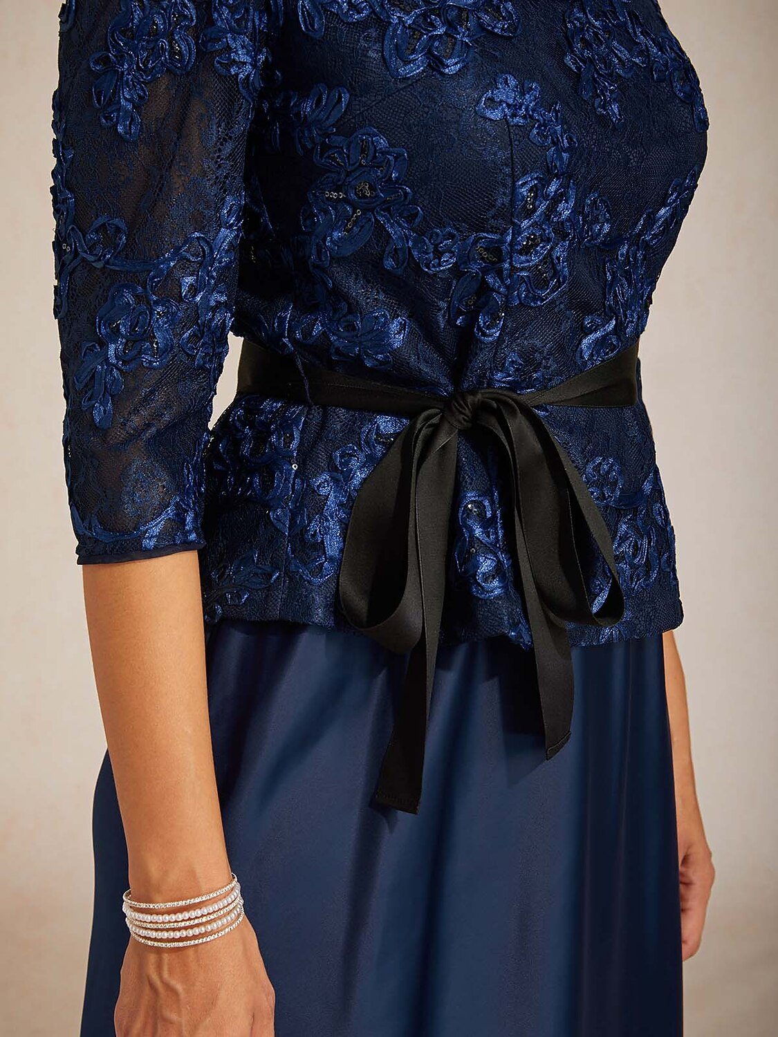 3/4 Sleeve Rosette Lace Blouse