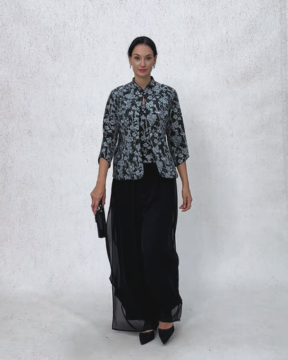Twinset con strass e maniche a 3/4