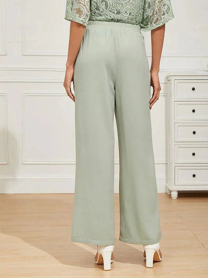 Weite Hose mit mittelhohem Bund und Taschen