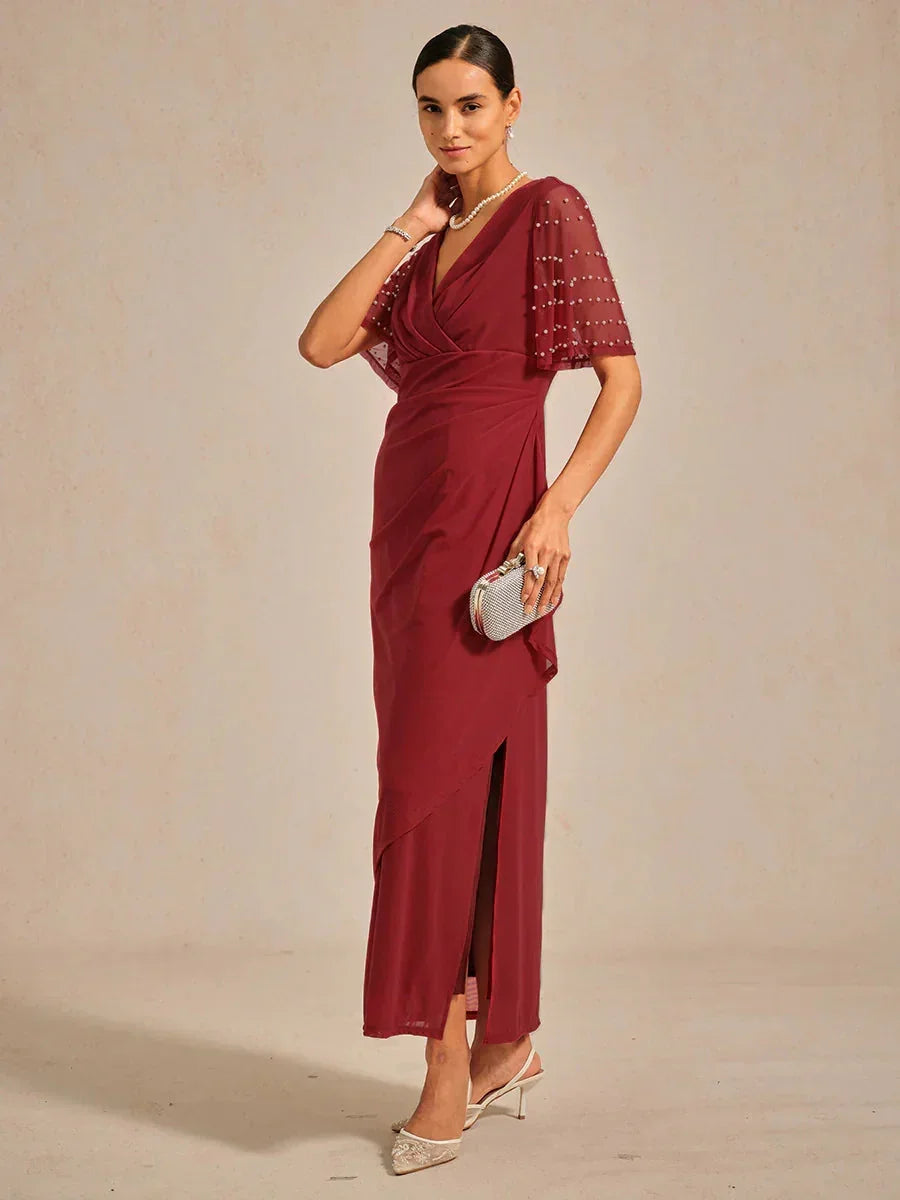 Elegantes Abendkleid mit verzierten Volantärmeln