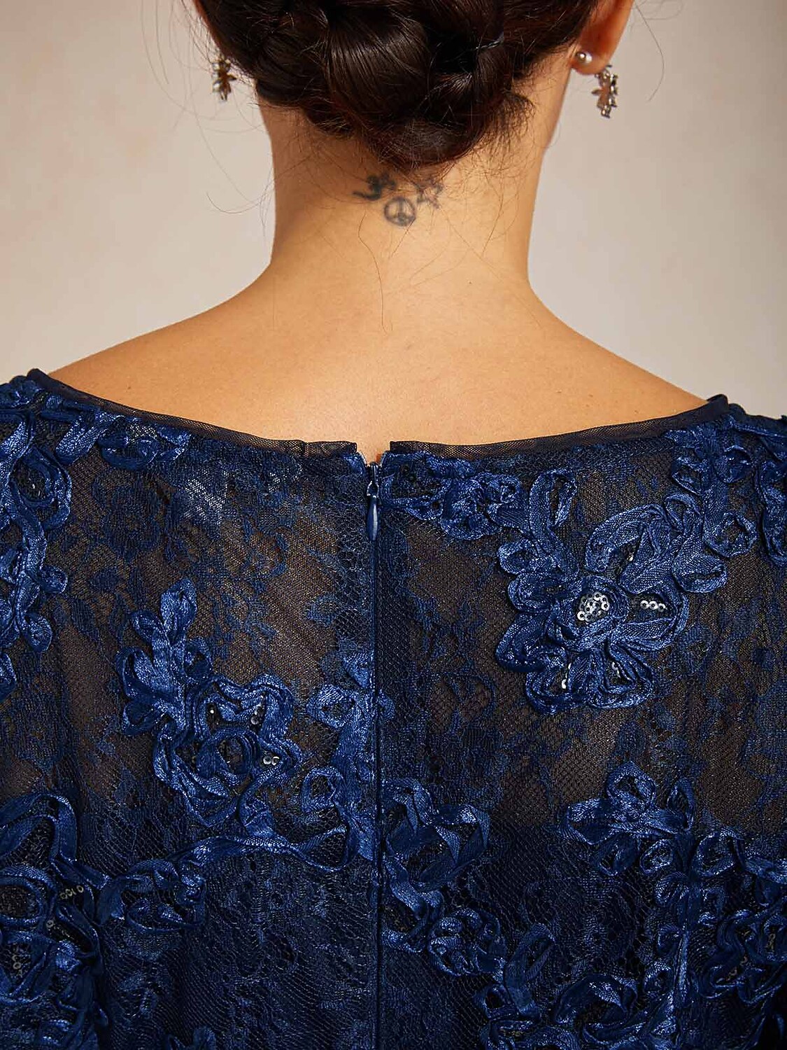 3/4 Sleeve Rosette Lace Blouse