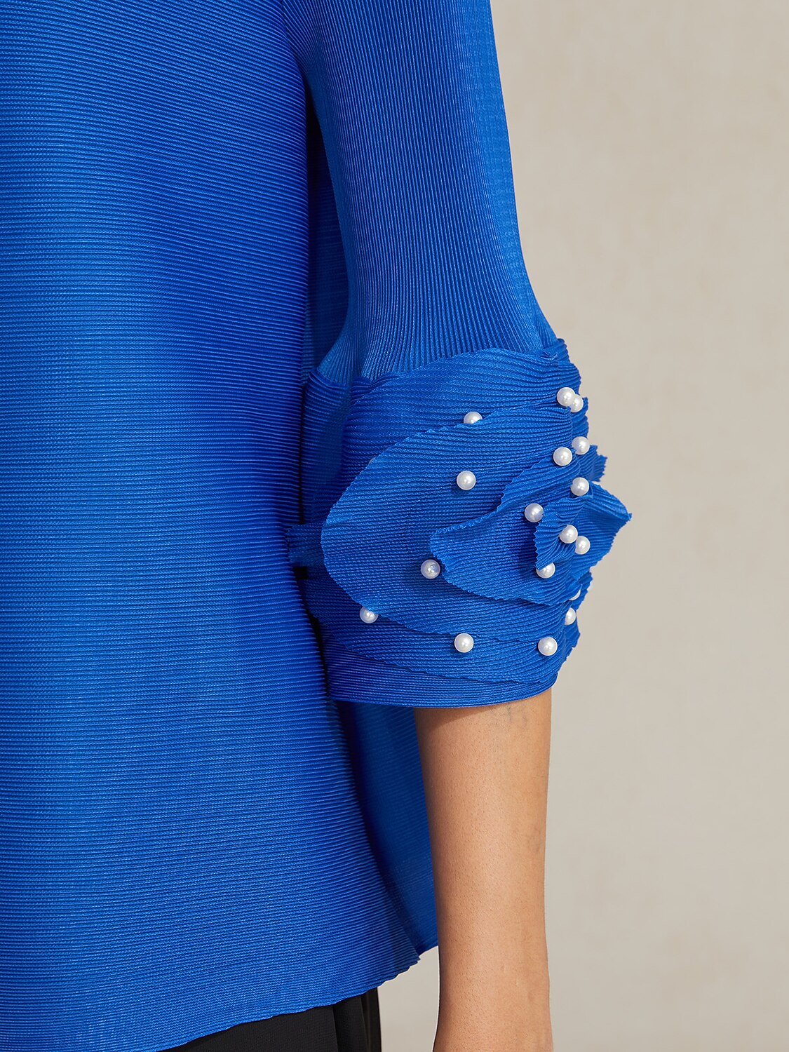 Pleated Floral Pearl Sleeve Top