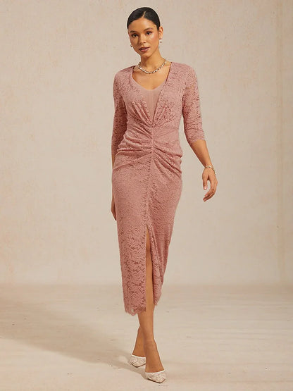 Midikleid aus Spitze mit Raffungen und Frontschlitz