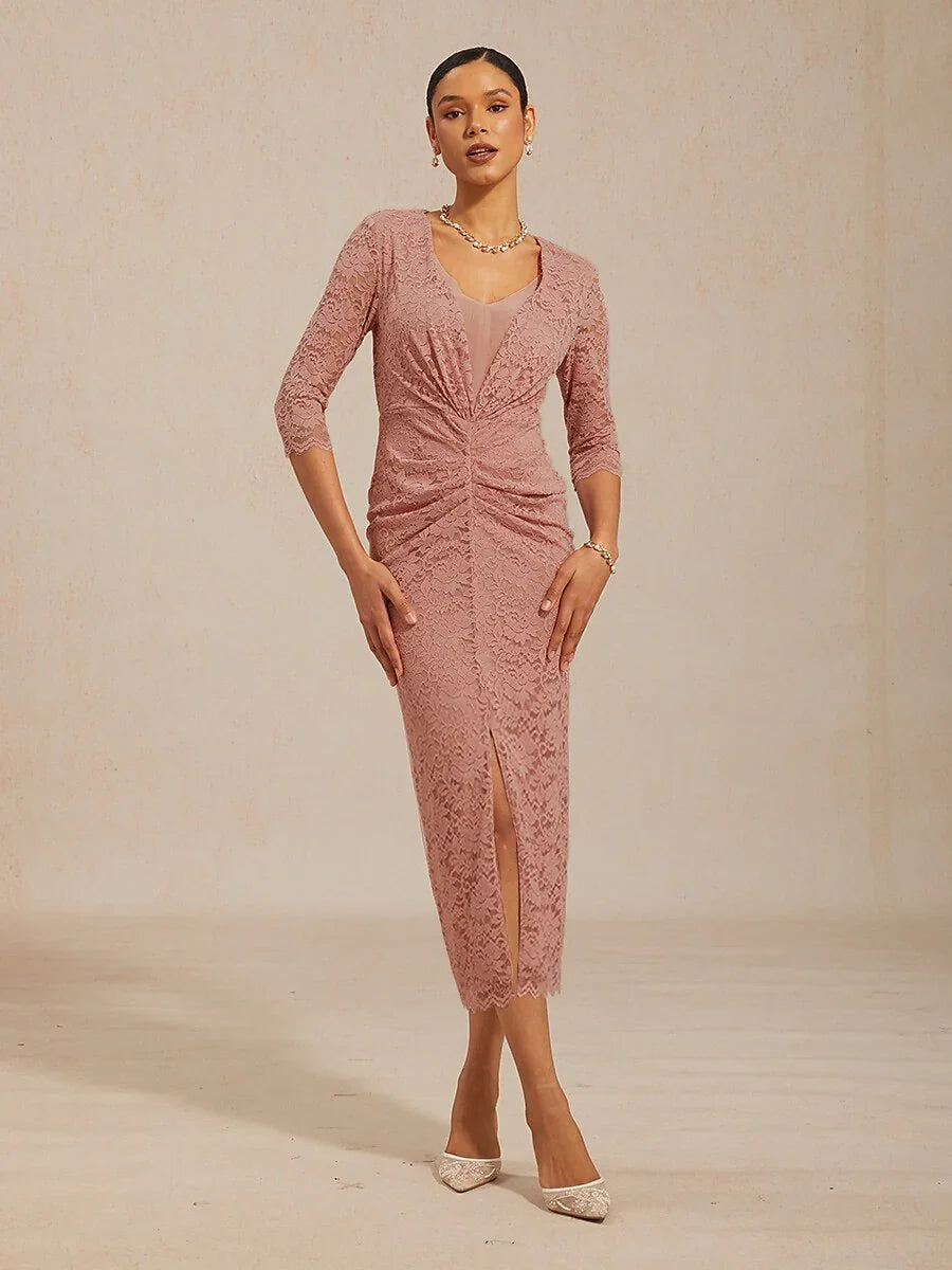 Midikleid aus Spitze mit Raffungen und Frontschlitz