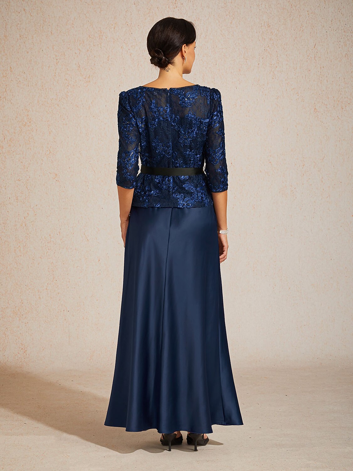 3/4 Sleeve Rosette Lace Blouse