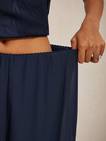 Weite Hose mit Perlenstickerei